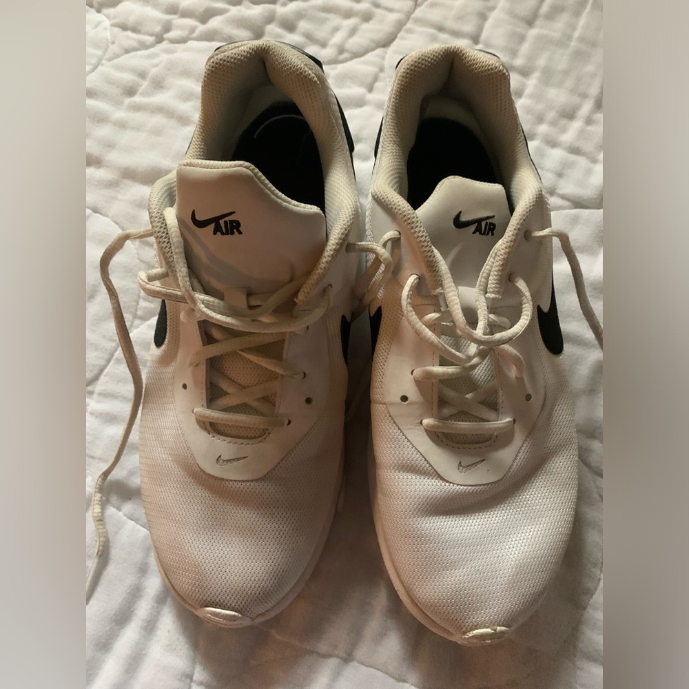 Nike Air Womens Size 10 - Worn for One Volleyball Season